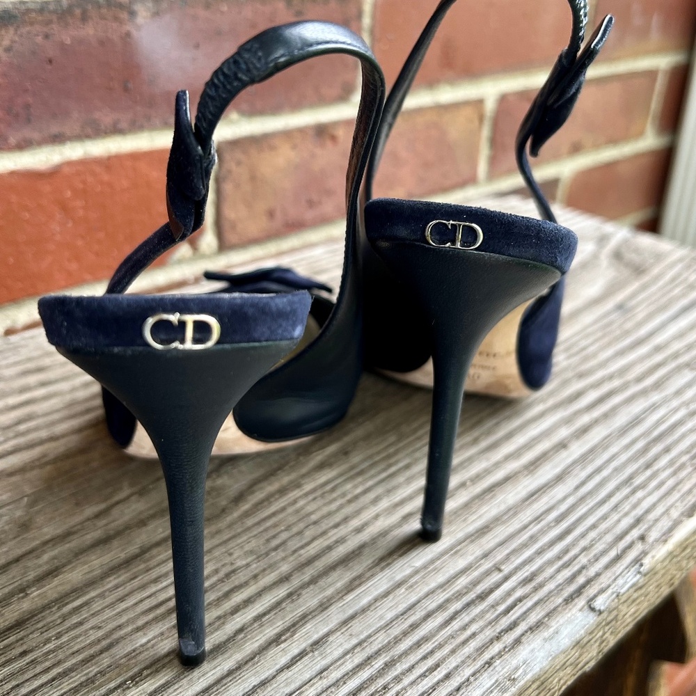 Christian Dior blue pumps with  stiletto heels, stunning shoes size 40